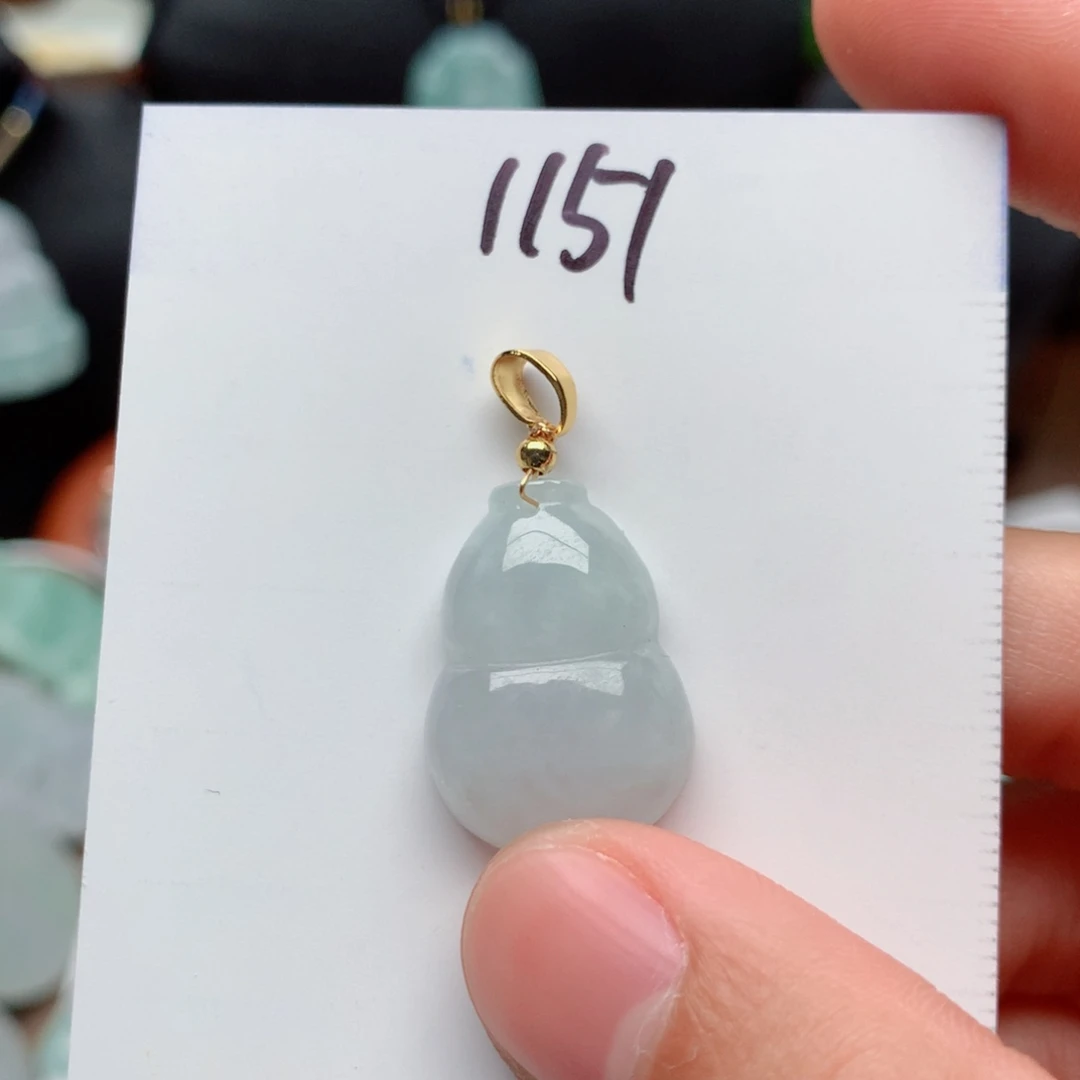 翡翠颈饰合金吊坠