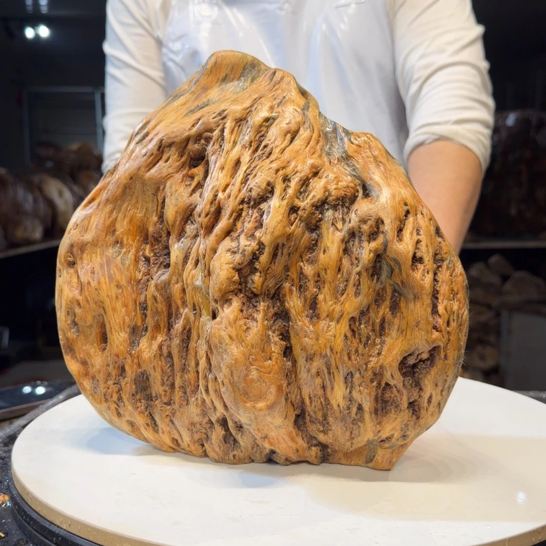 刚***！木王一刀琥珀木摆件B79