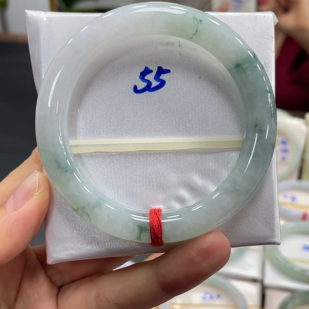 翡翠未镶嵌手镯翡翠