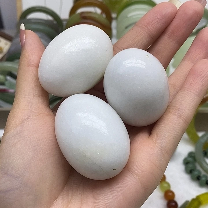 蛇纹石玉未镶嵌珠宝奇石