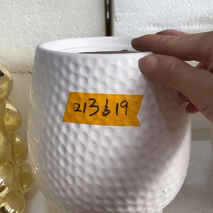 摆件陶盆有孔 瑕疵介意勿拍
