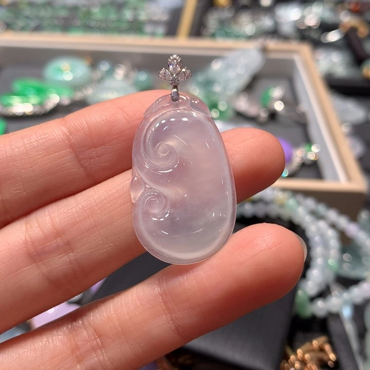 【闪购商品】颈饰18K金镶嵌翡翠翡翠