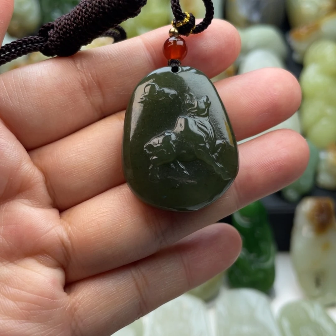 和田玉未镶嵌颈饰