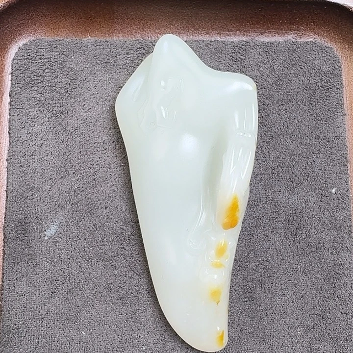 和田玉未镶嵌颈饰龙百搭吊坠