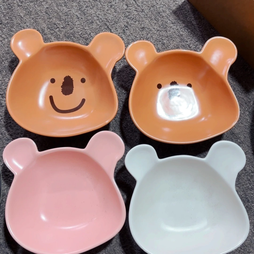 陶瓷小熊碗四个微微瑕