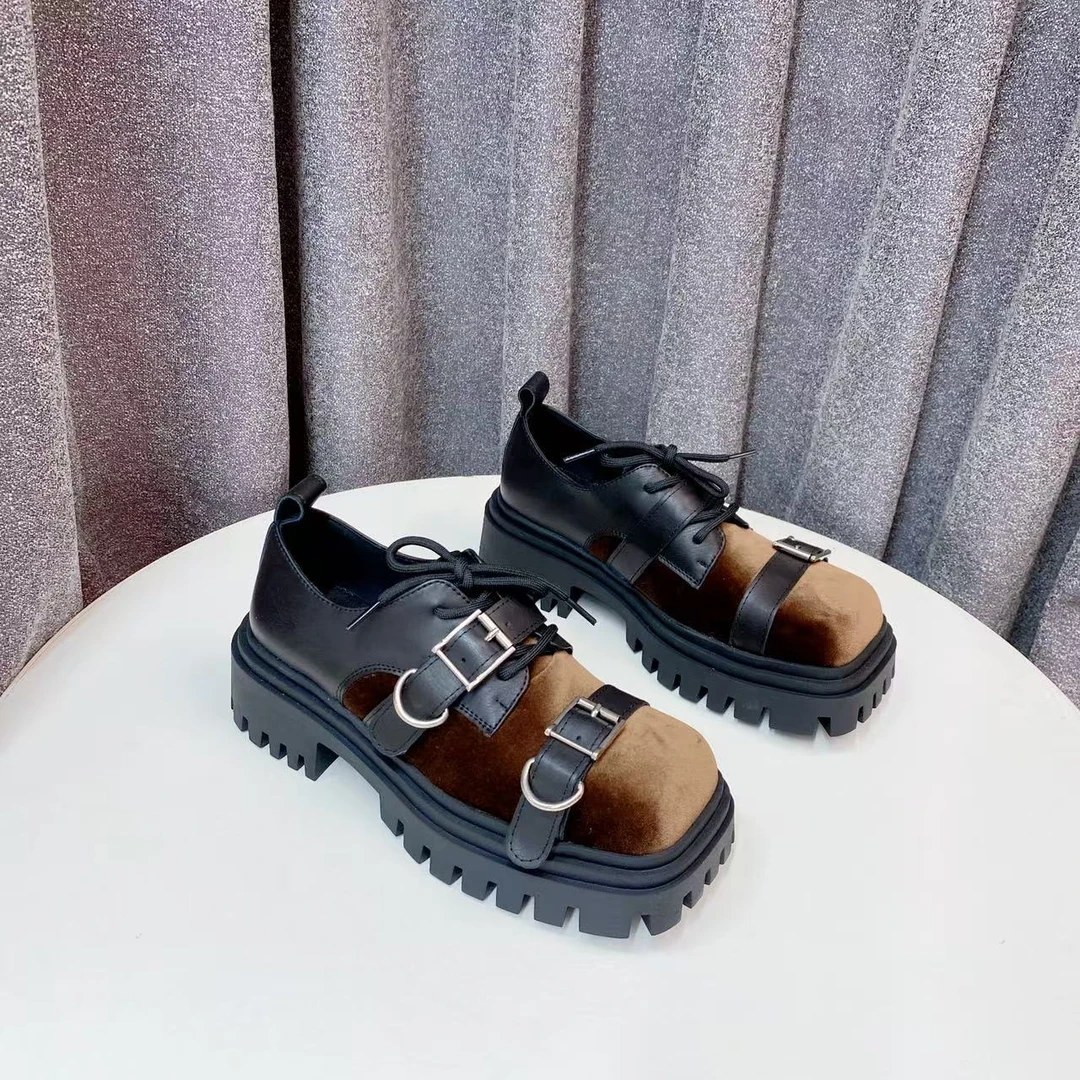 C4714 棕色 时尚粗跟圆头深口女士乐福鞋