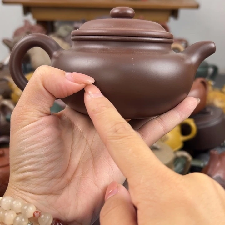紫砂茶壶壶身蹭到