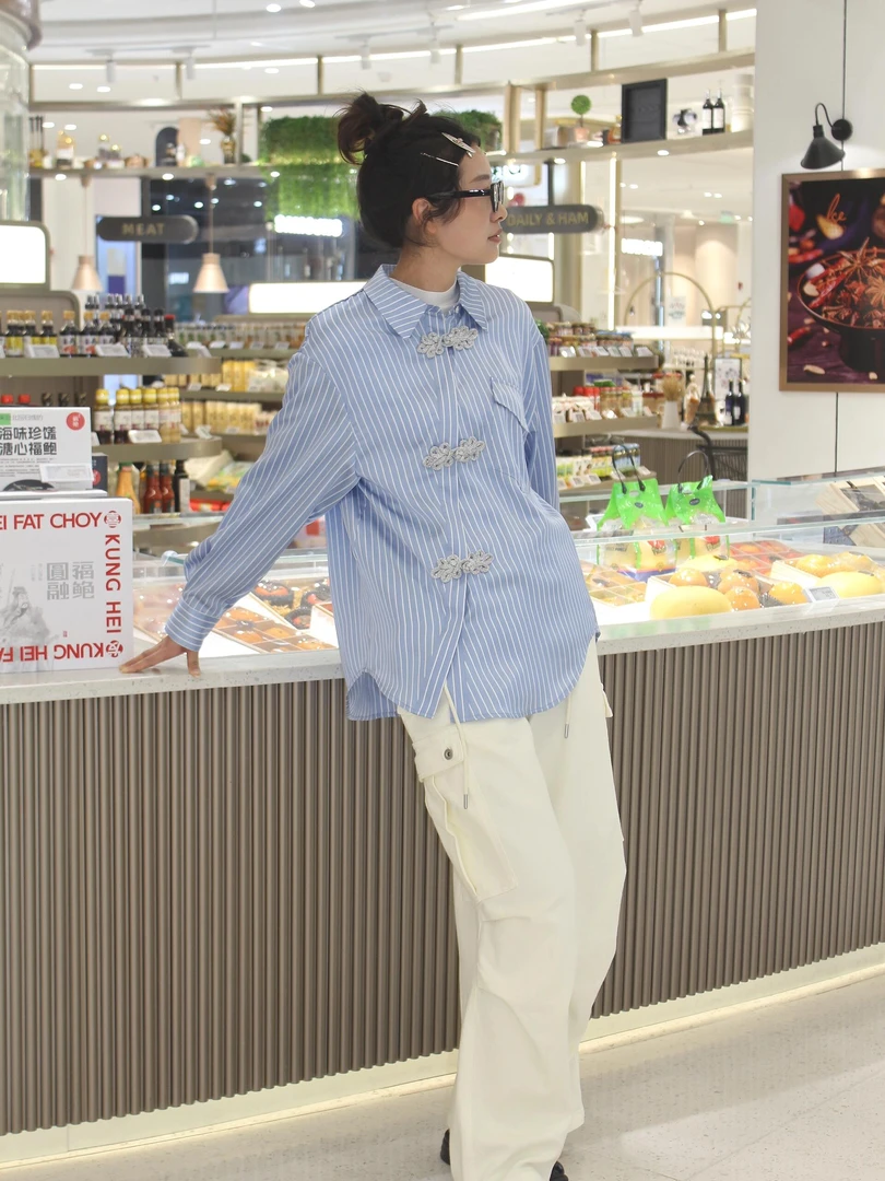 设计师品牌~2025春季新款经典新中式复古条纹斜门襟盘扣衬衫