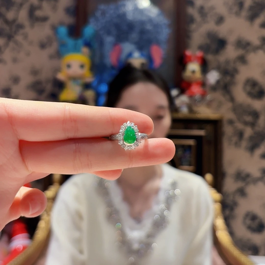 翡翠18K金镶嵌戒指戒指