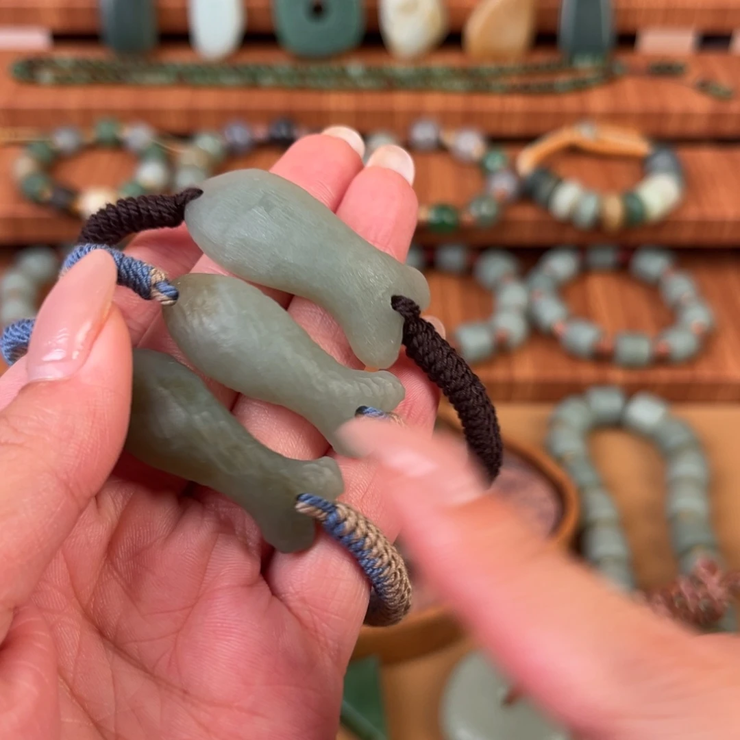 和田玉（糖玉）未镶嵌颈饰