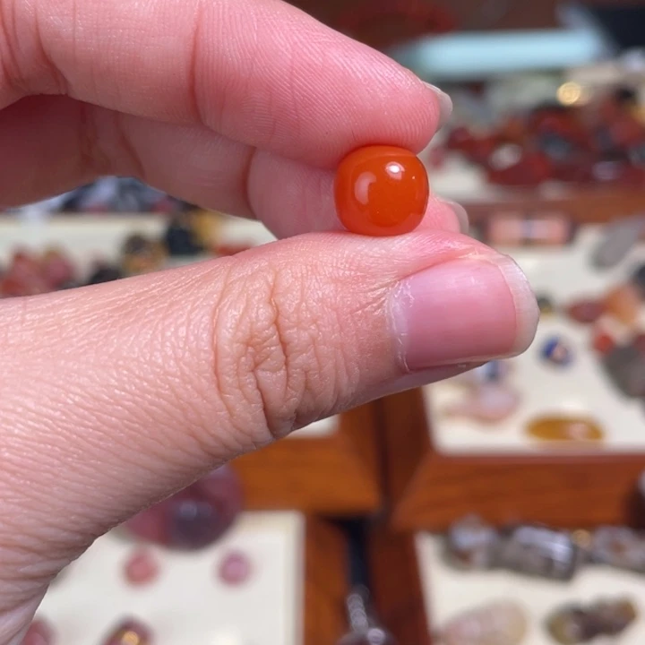 南红玛瑙未镶嵌颈饰75