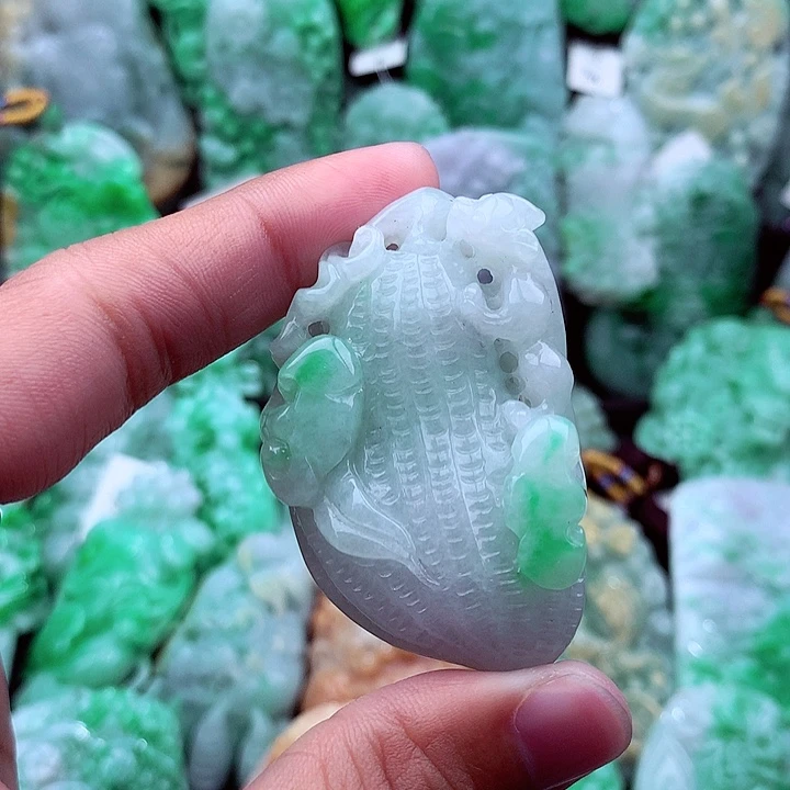 翡翠吊坠(不含链)未镶嵌