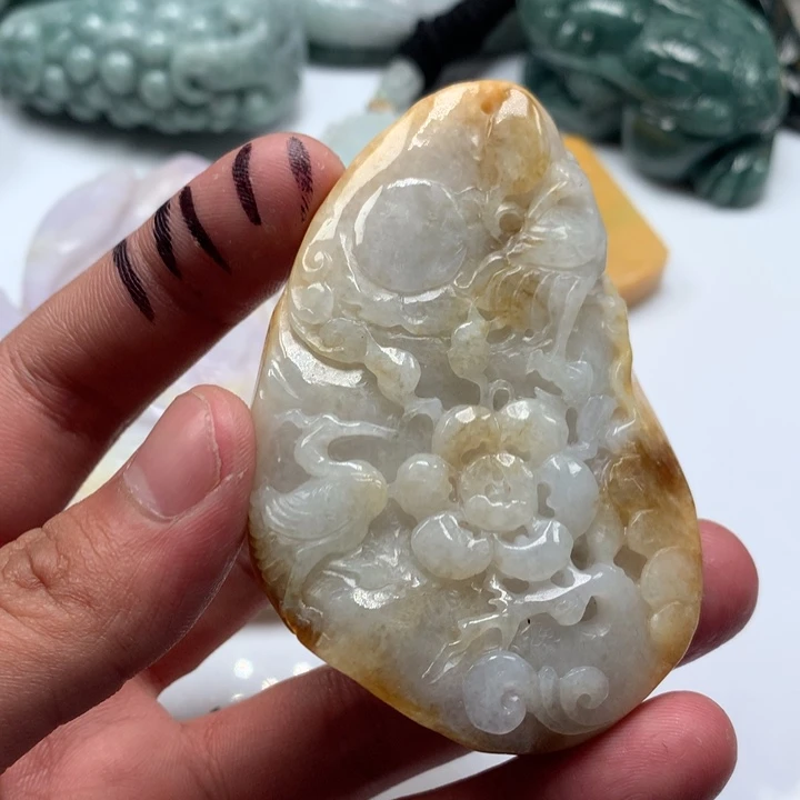 翡翠未镶嵌颈饰保真天然A货翡翠