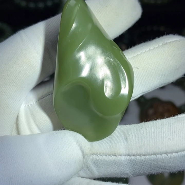 岫岩老玉（透闪石质玉）未镶嵌颈饰