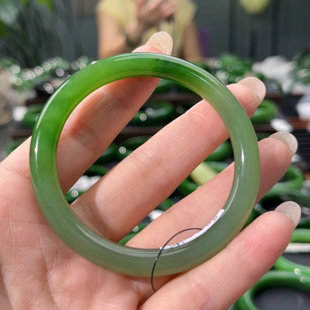 和田玉（碧玉）手镯未镶嵌