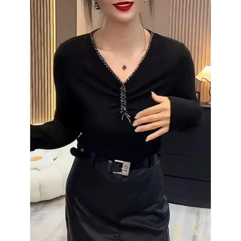 秋季新款时尚洋气胖妹妹钉珠设计减龄百搭上衣百搭气质显瘦小衫女