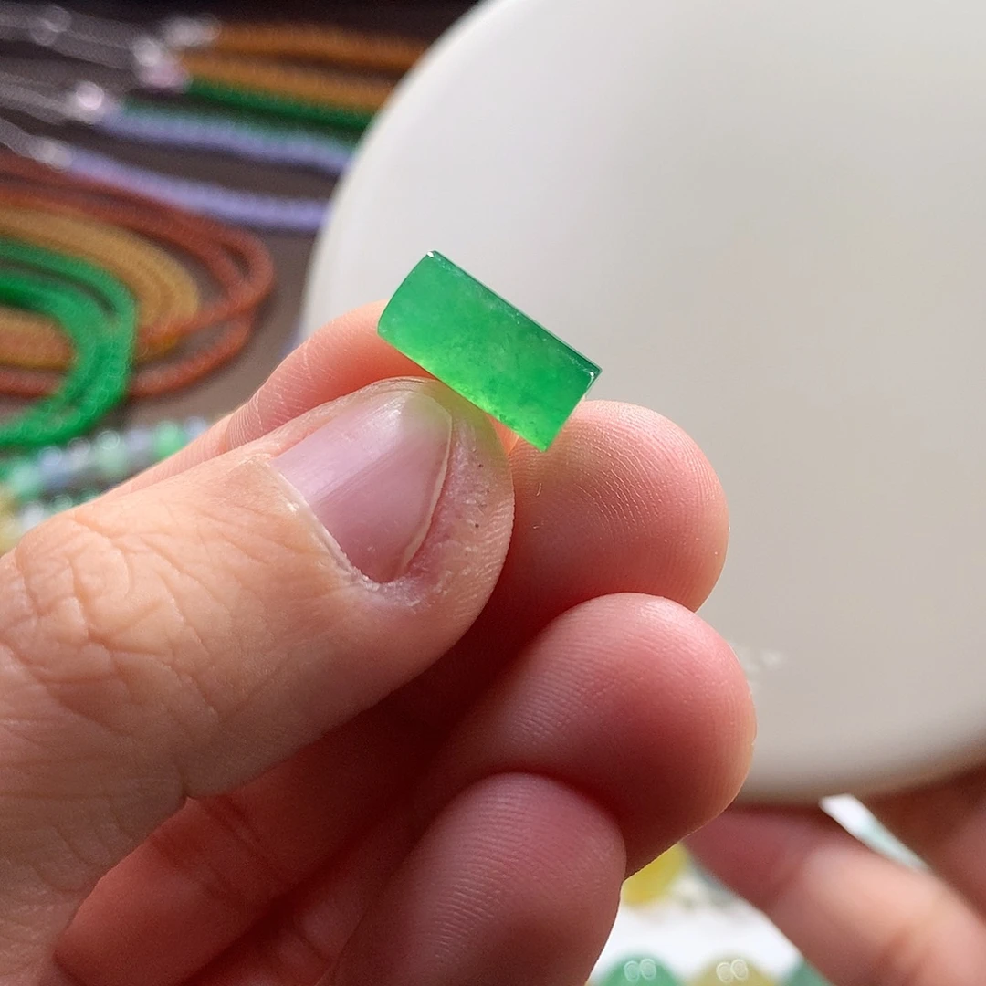 翡翠未镶嵌手链冰阳绿桶珠 12.9x6.4