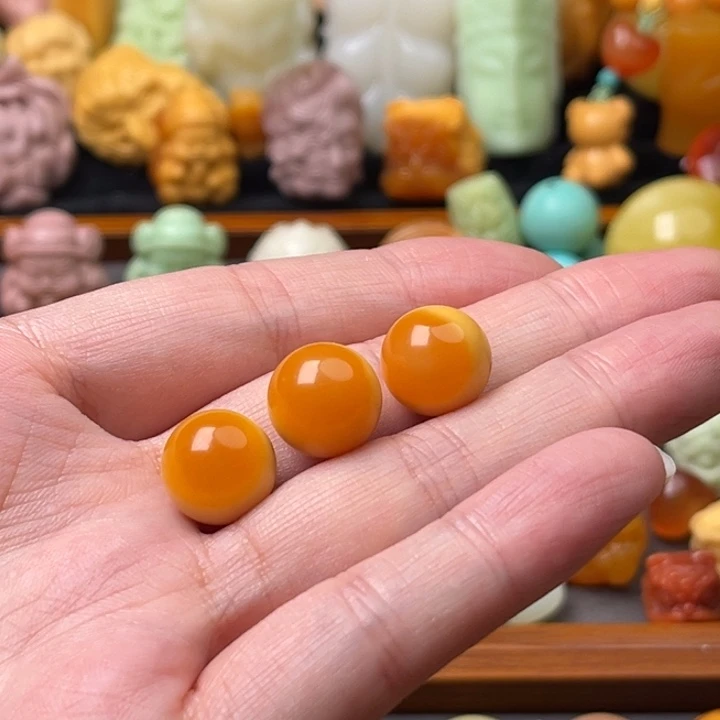 石英质玉（缅黄）未镶嵌珠宝半成品捡漏珠子