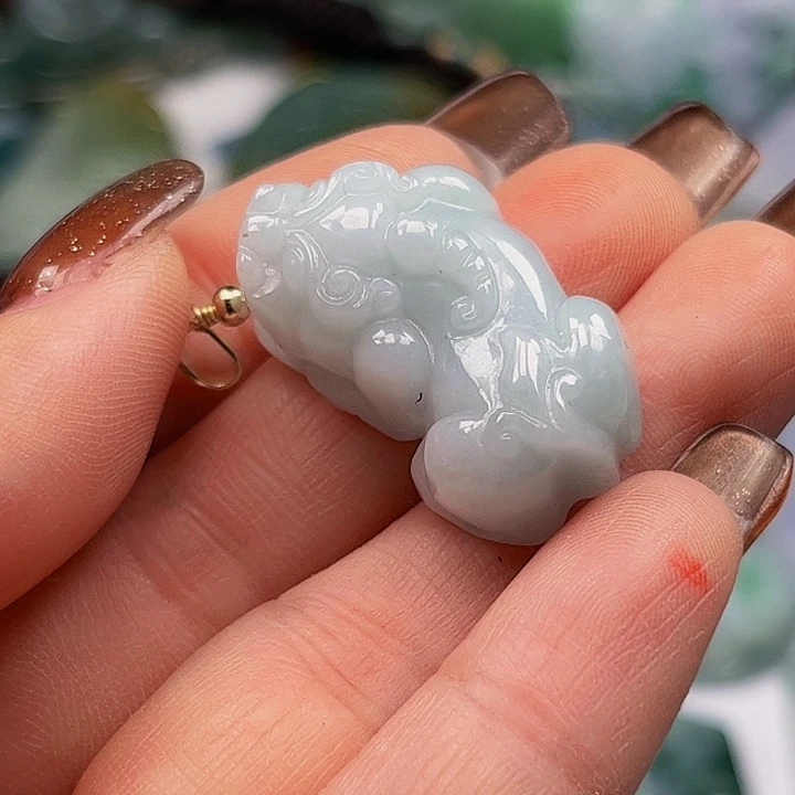 翡翠未镶嵌颈饰挂件