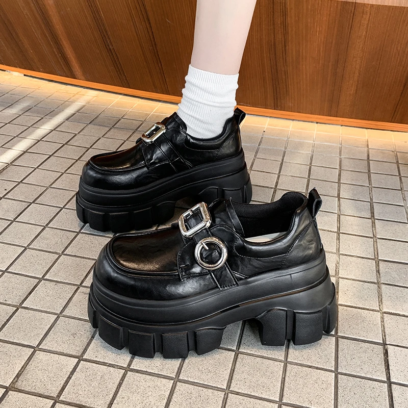 欧洲站厚底增高乐福鞋女英伦风工装鞋2025春季新款漆皮松糕鞋单鞋