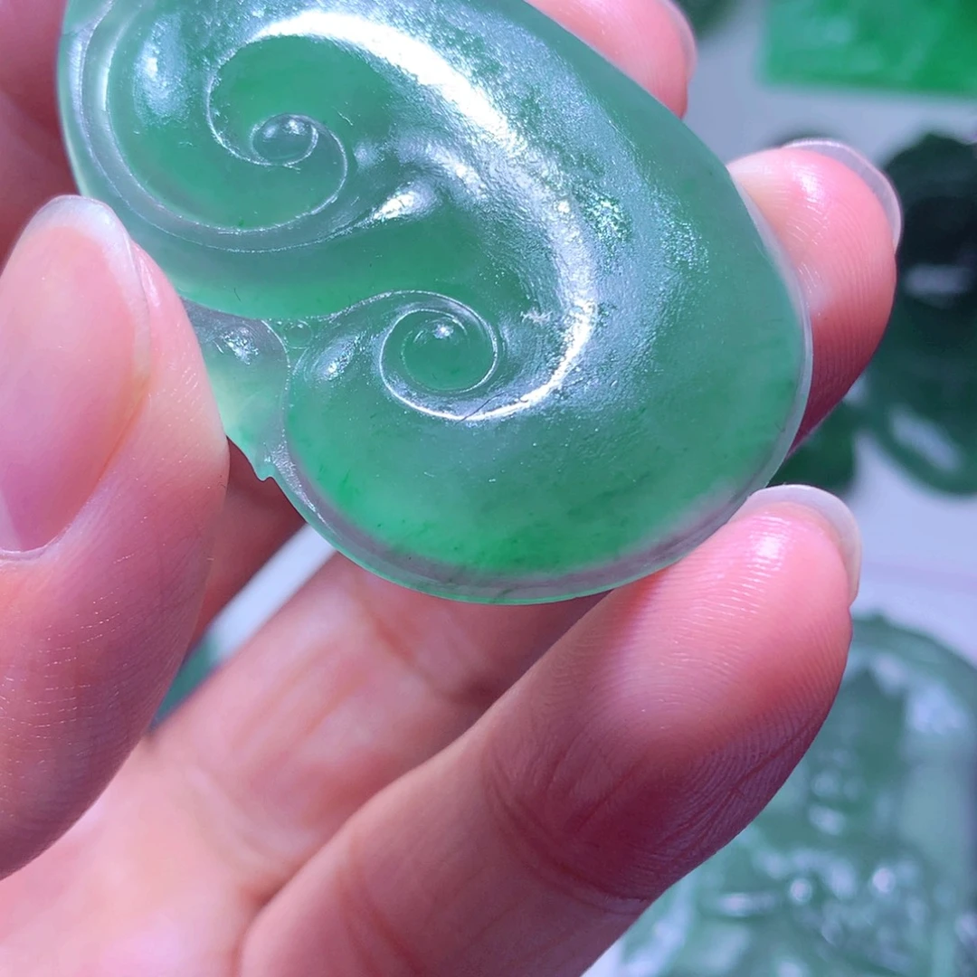 深****定制翡翠未镶嵌天然翡翠A货毛货挂件
