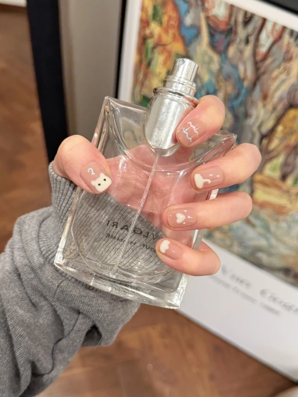 2101小熊可爱日ins轻奢纯手绘纯手工穿戴甲豆豆甲可反复佩戴