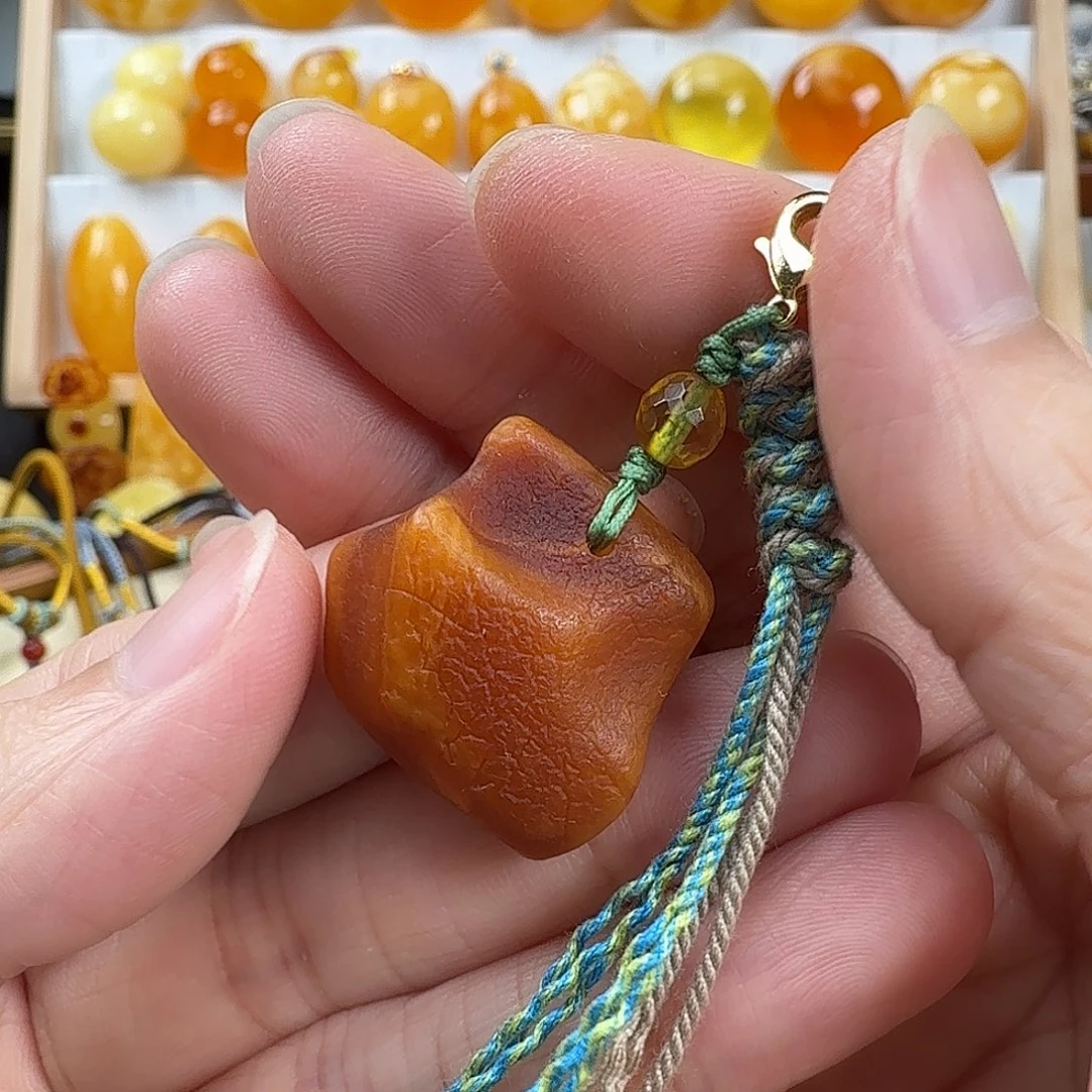 蜜蜡未镶嵌颈饰蜜蜡