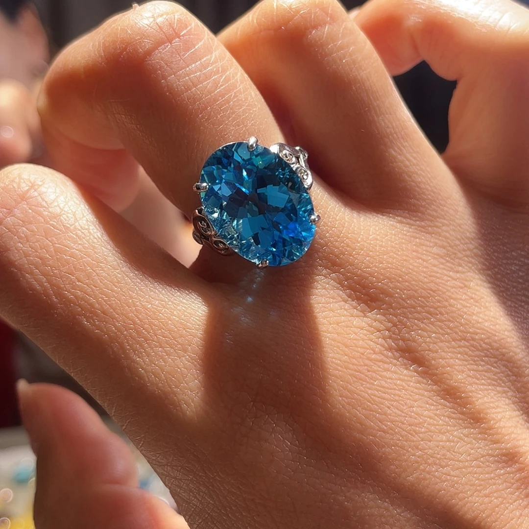 小****银S925镶嵌托帕石戒指大气款