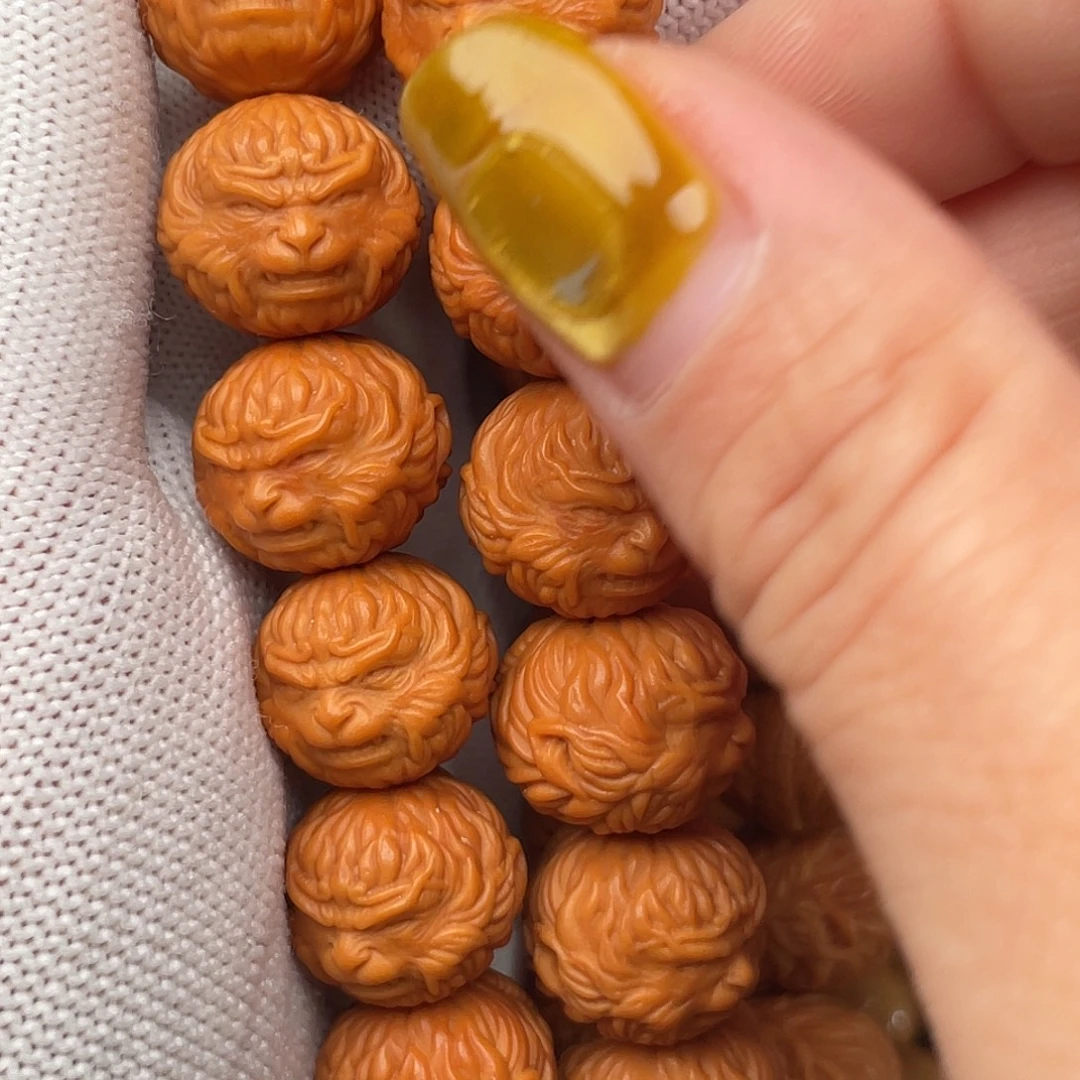 相***缘吊坠猴头核桃大圣