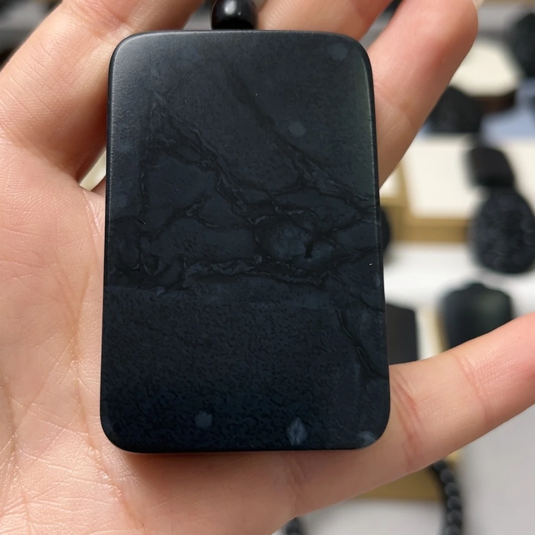 【闪购商品】和田玉（墨玉）46聚墨青花带裂未镶嵌