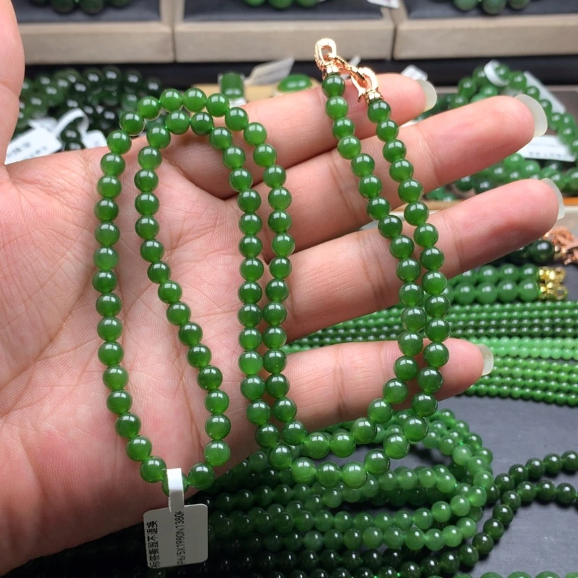 【闪购商品】颈饰未镶嵌和田玉（碧玉）⁰***?卡6