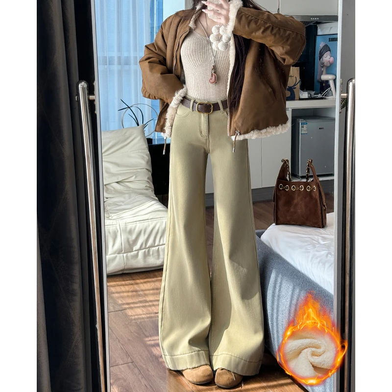 卡其色不贴腿加绒微喇牛仔裤女2025秋冬新款小个子高腰直筒拖地