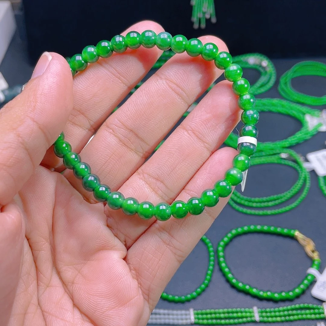 颈饰未镶嵌翡翠A货卡6