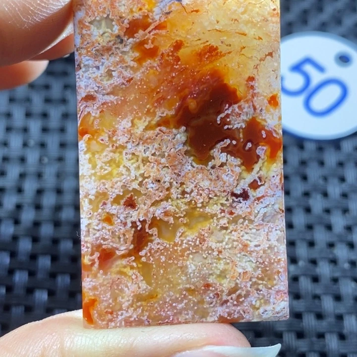 未镶嵌颈饰玛瑙/玉髓随*