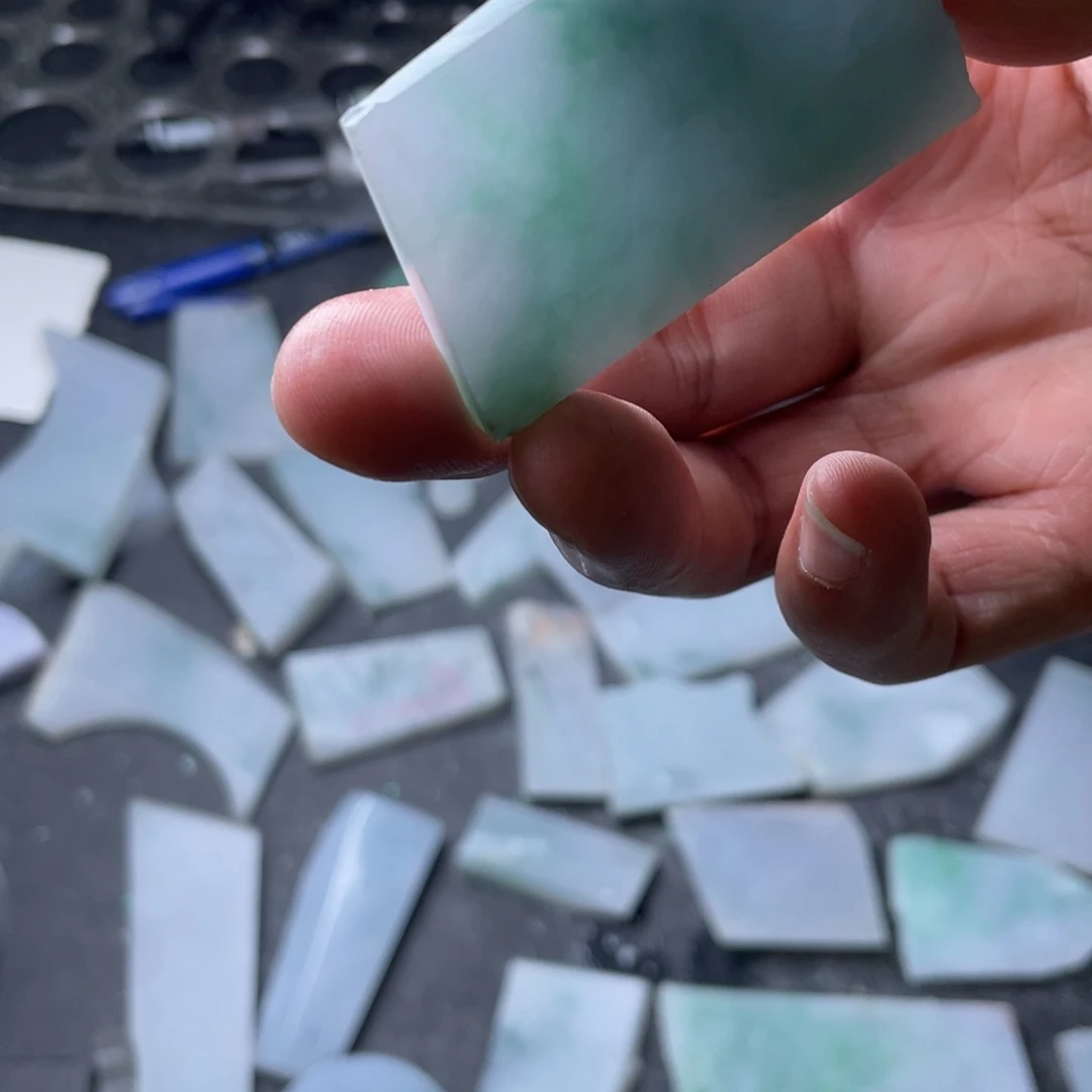 未镶嵌定制翡翠