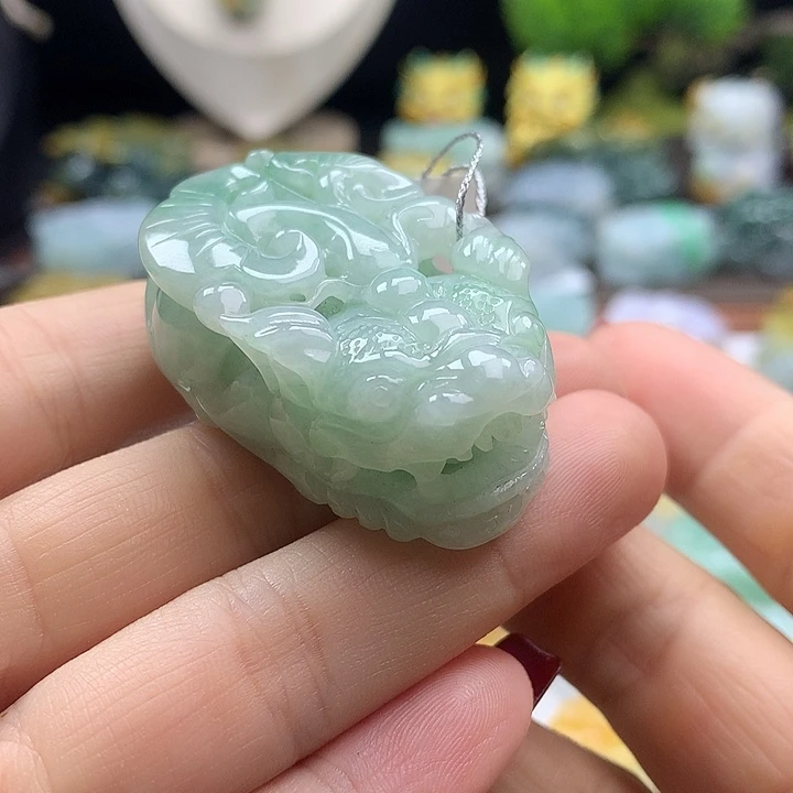 翡翠未镶嵌颈饰貔貅16