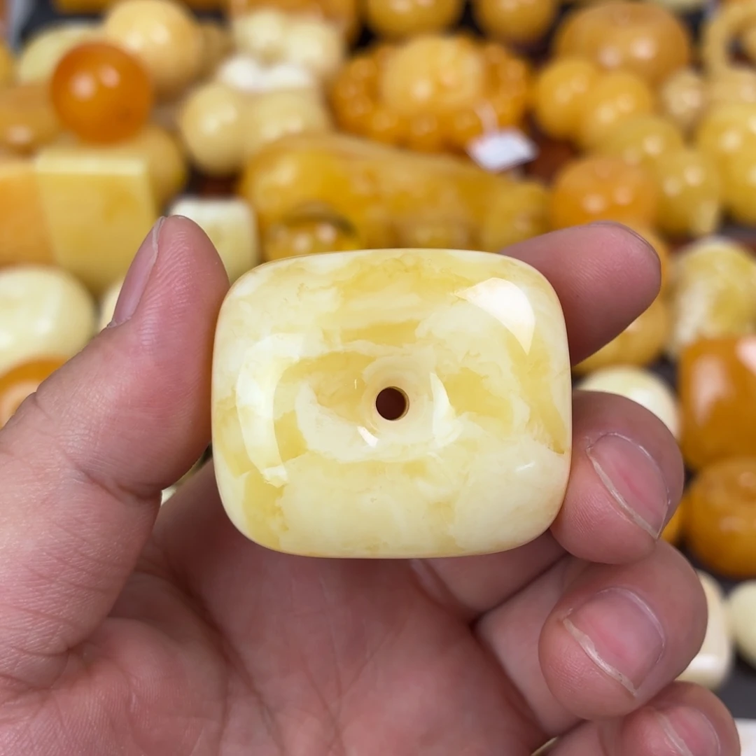 蜜蜡未镶嵌吊坠(不含链)