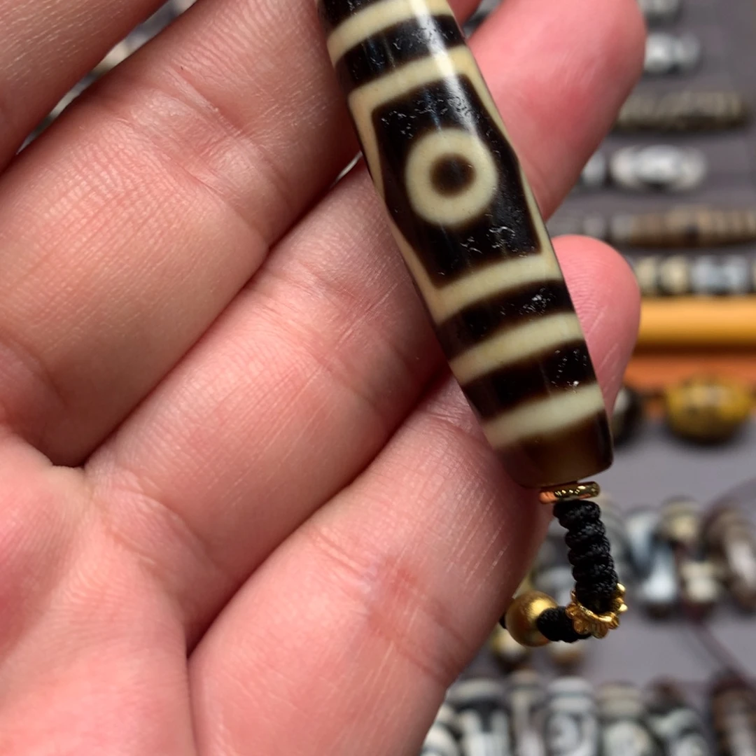 含***颠玛瑙/玉髓颈饰未镶嵌