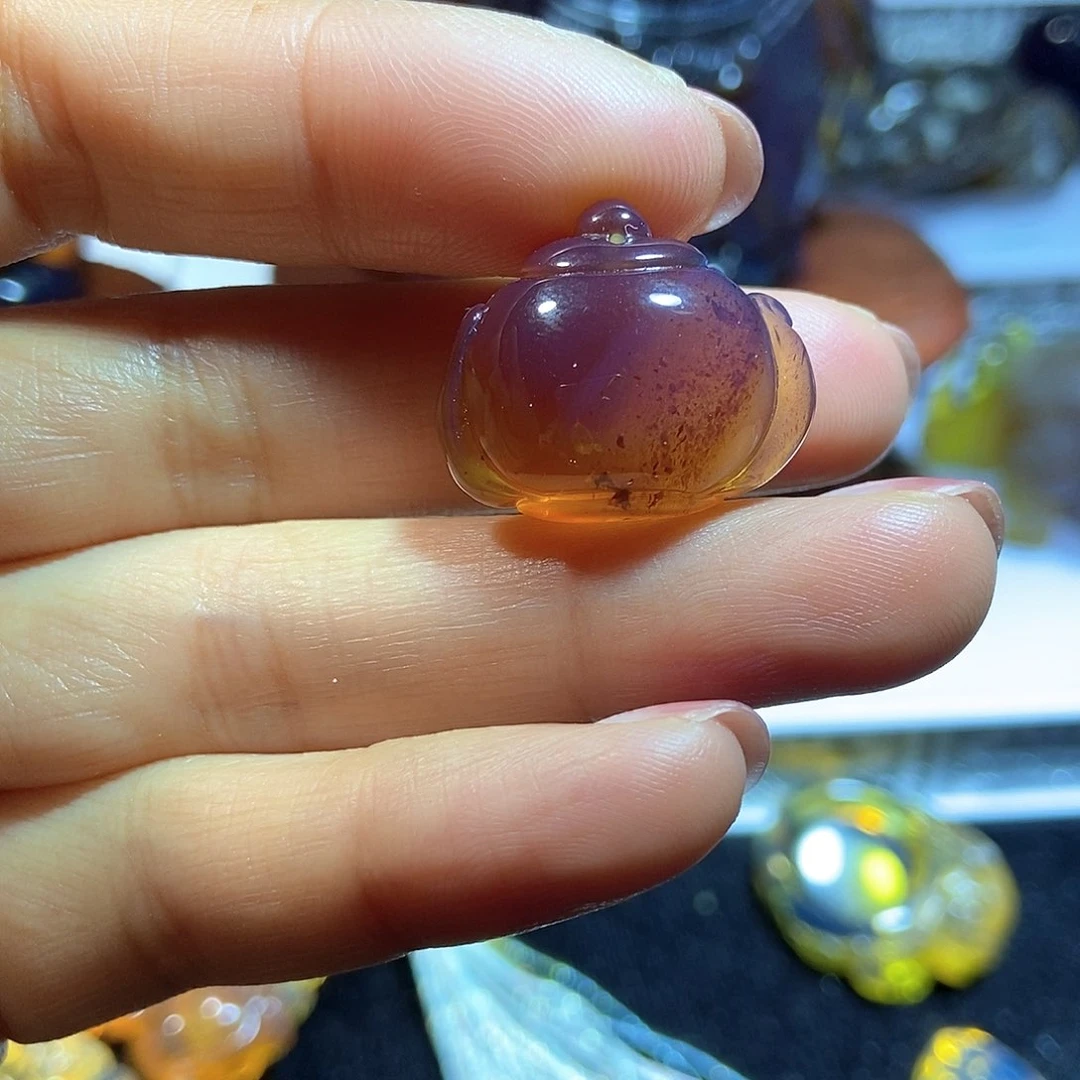 未镶嵌颈饰琥珀缅甸天然琥珀