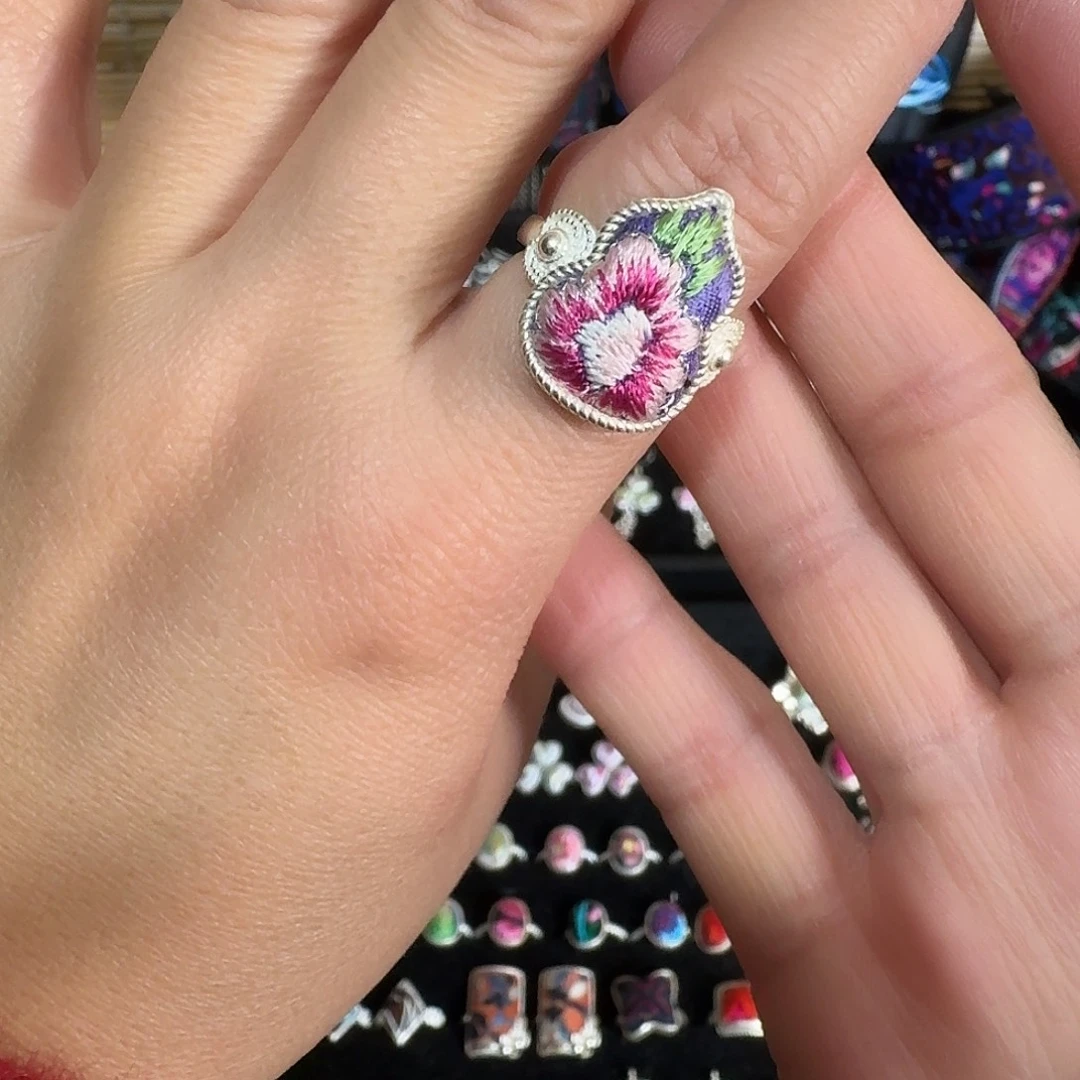 织绣民族风刺绣戒指