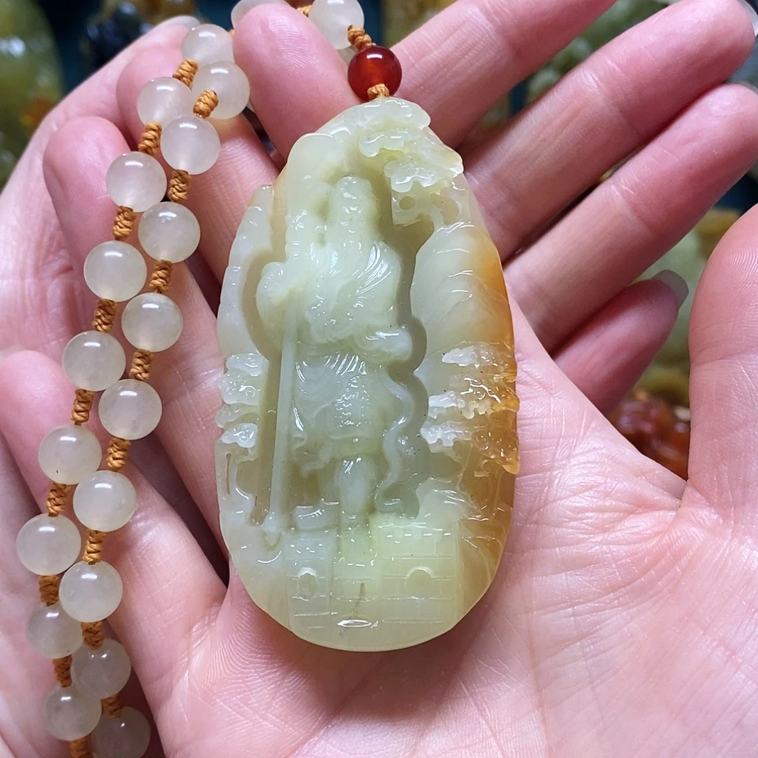 岫玉未镶嵌吊坠(赠链)