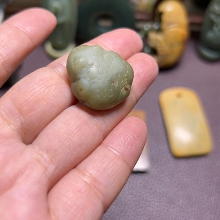 岫岩河磨玉（透闪石质玉）未镶嵌颈饰