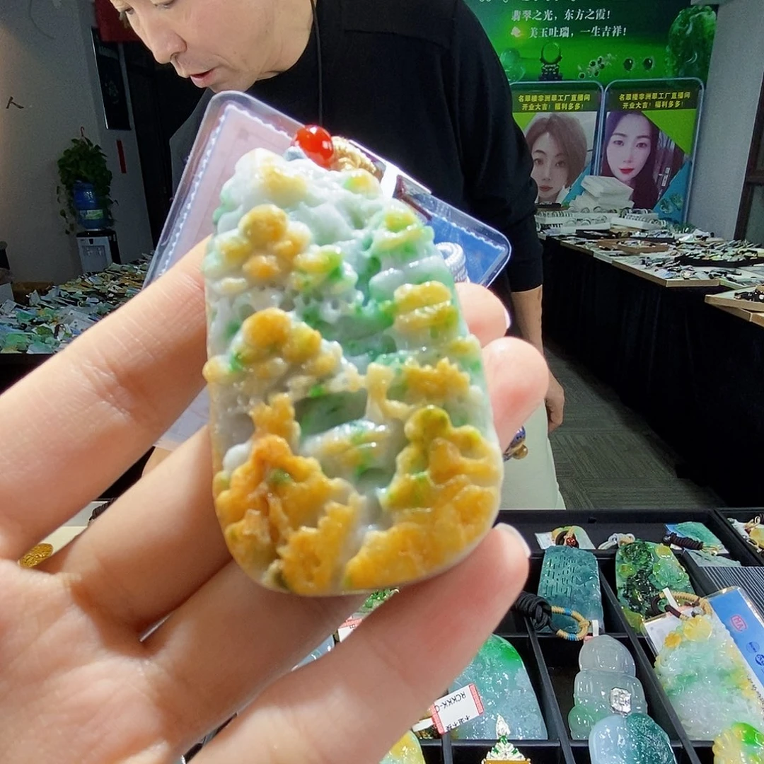 颈饰未镶嵌翡翠翡翠