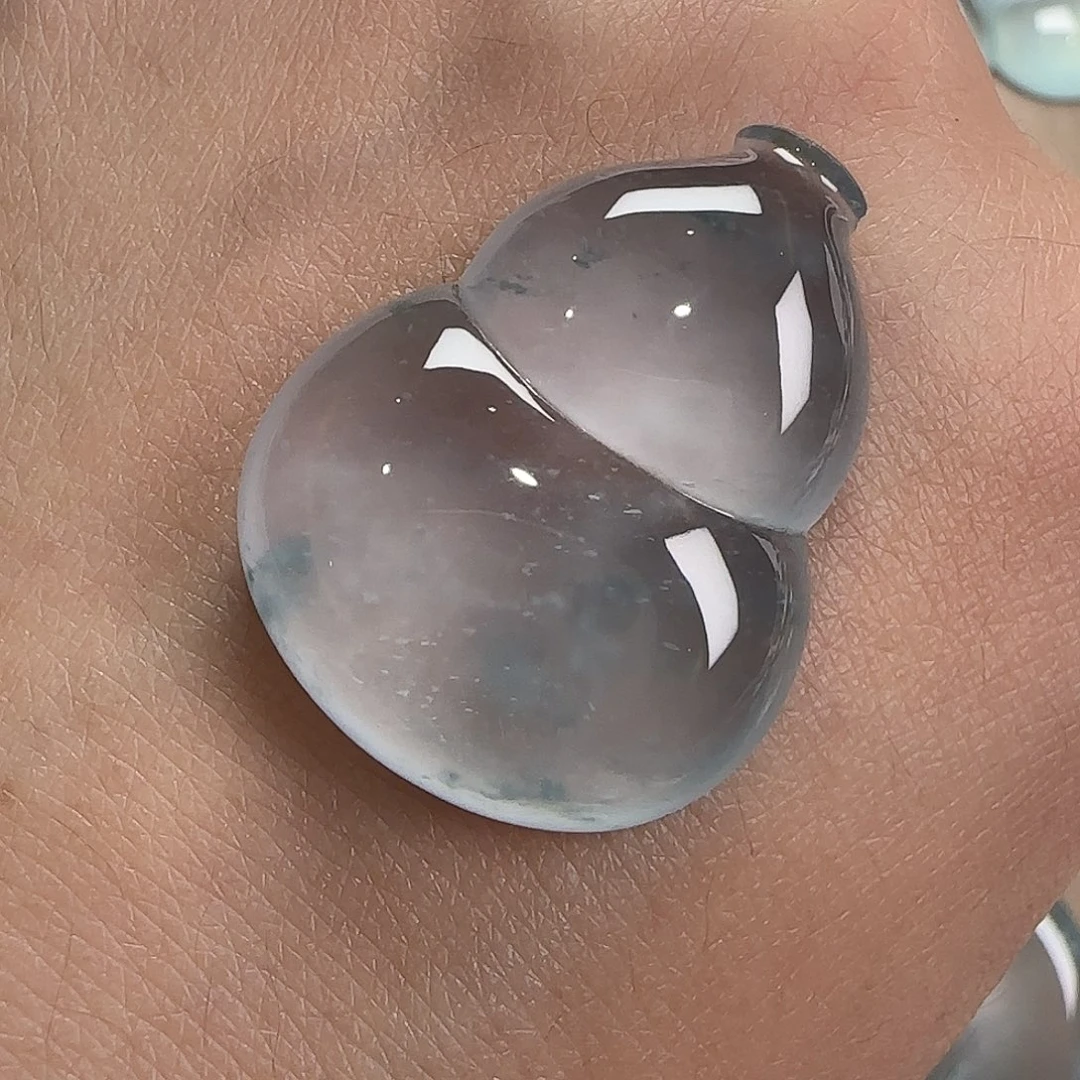 翡翠未镶嵌颈饰