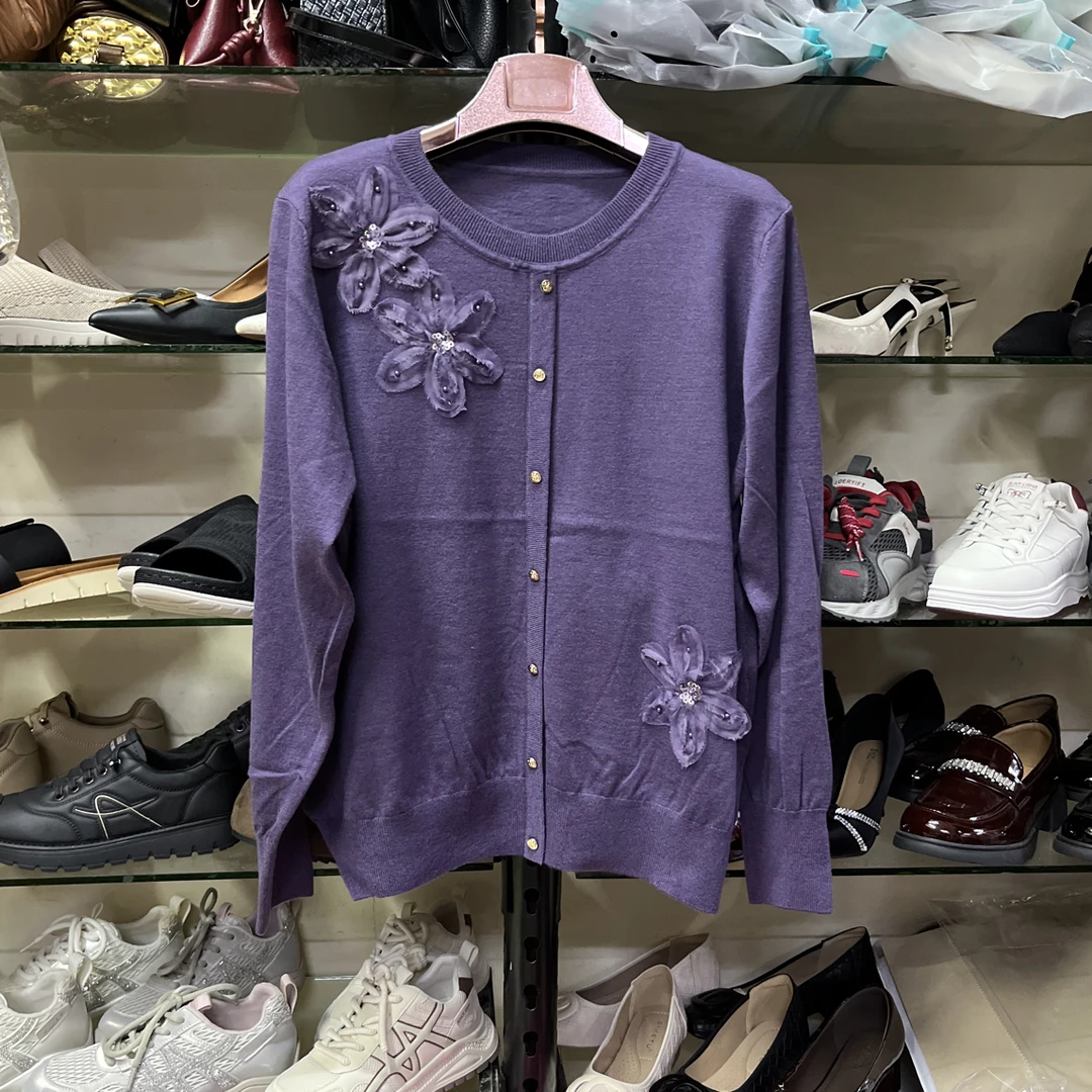 【成田细娜服装】秋季新款圆领长袖花朵针织毛衣