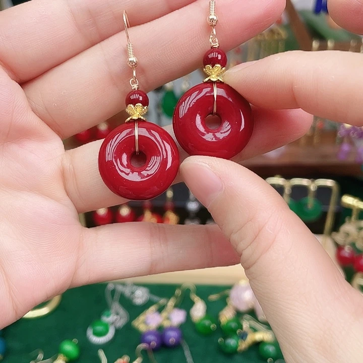 石英岩玉合金耳钉