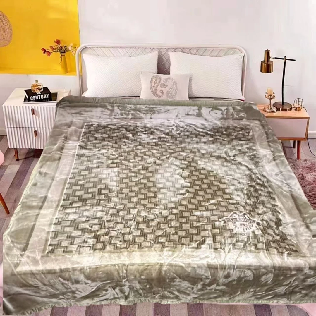 200*230cm 墨绿色雪山 双层 午睡毯多功能卧室加厚绒毛毯