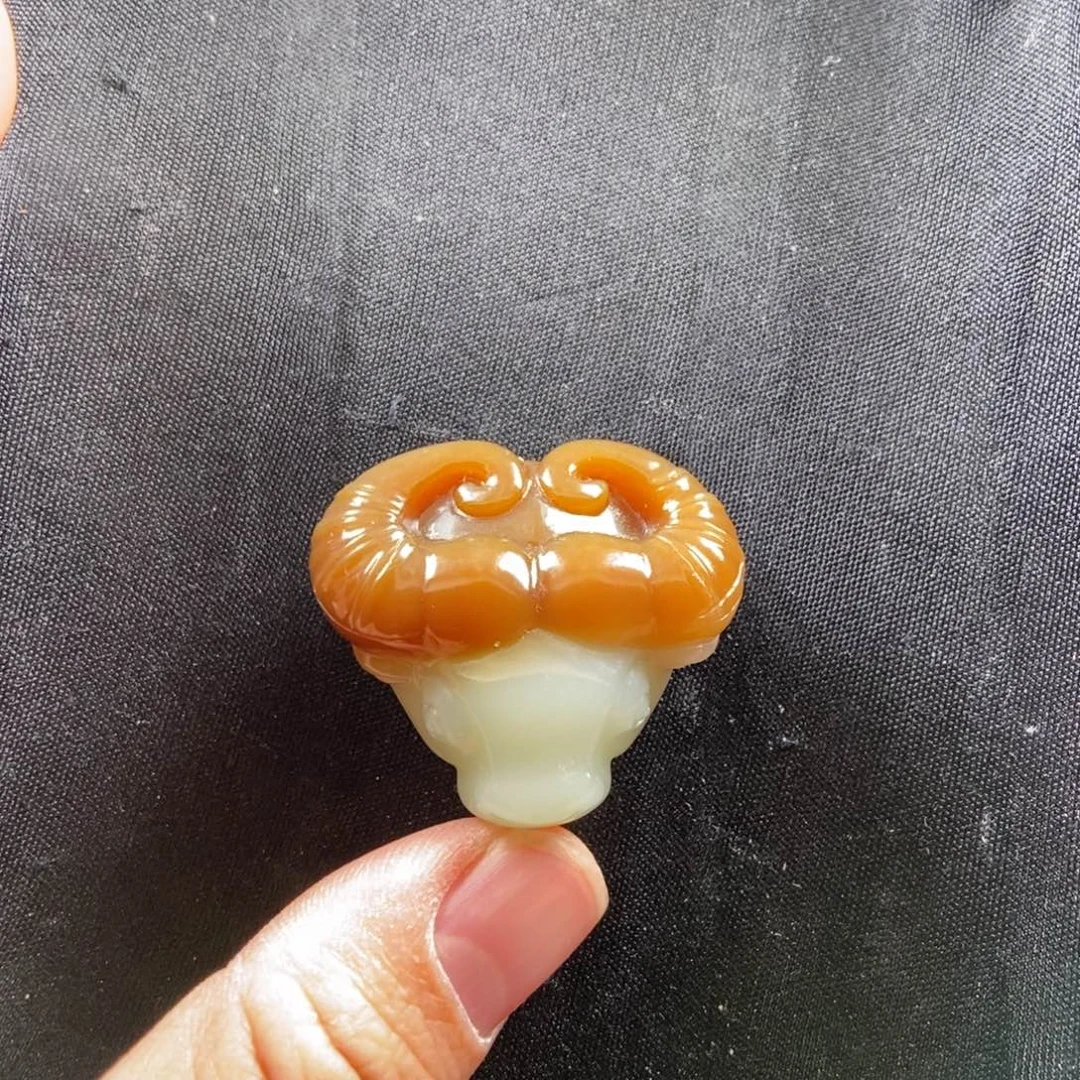 和田玉（糖玉）未镶嵌颈饰