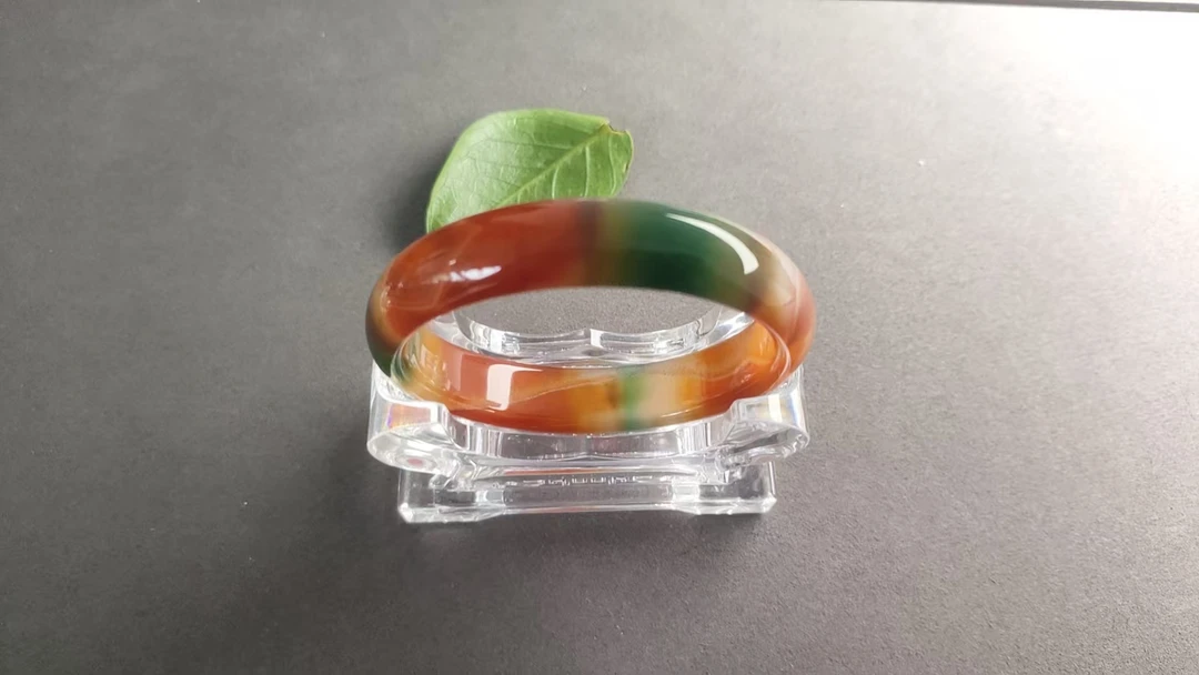 ￼ 金玉满堂珠宝-时尚简约-古风气质-手镯