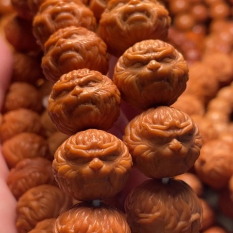 猴头核桃手串西**马舞台